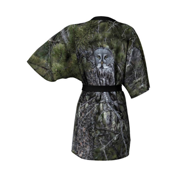 „Whispering Pines“ Stor Grå Ugle Kimono Kjortel for engroshandel hos Back to Nature Apparel