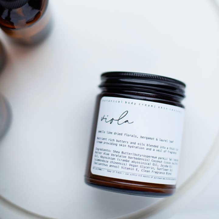 Skin Revival - Vente Crème/lotion pour le corps - VIOLA - CRÈME pour le corps - Fleurs, Bergamote, Feuille de laurier0