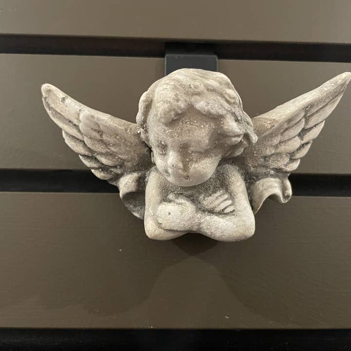 Masterpiece Studio - Wholesale Plaque - Pouting Cherub Wall Plaque (PL50)