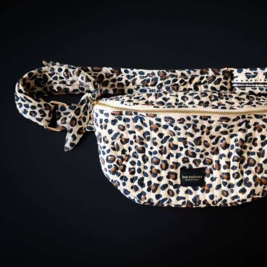 Love Explorers - Wholesale Belt Bag - Women's - Banana bag - beige leopard