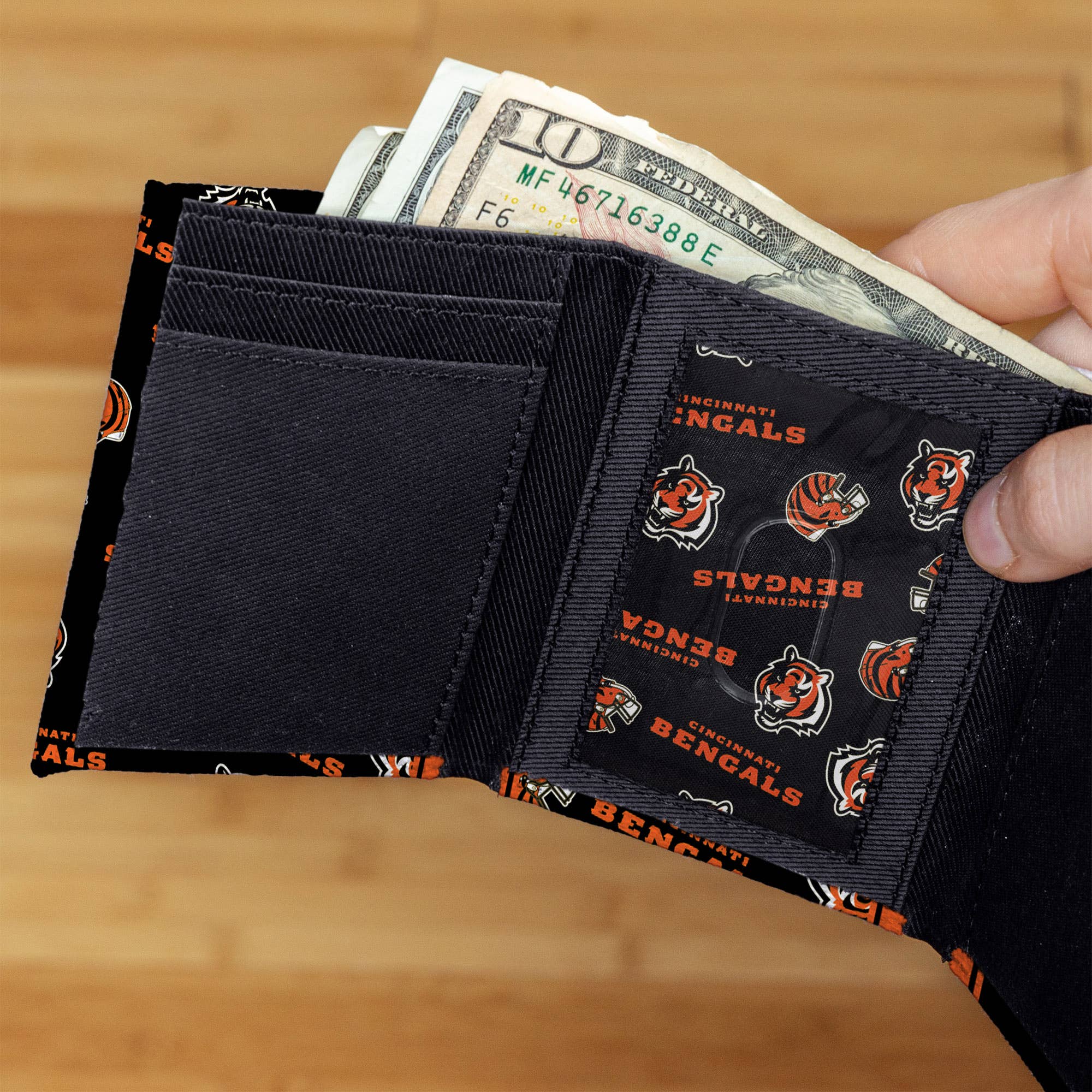 Rico Industries - Wholesale Wallet - Men's - Cincinnati Bengals Canvas Trifold Wallet1