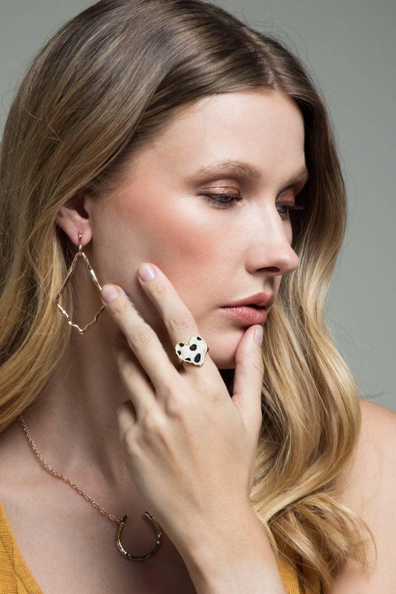 Urbanista Outlet – wholesale Cocktail/statement ring – Animal Print Heart Ring3