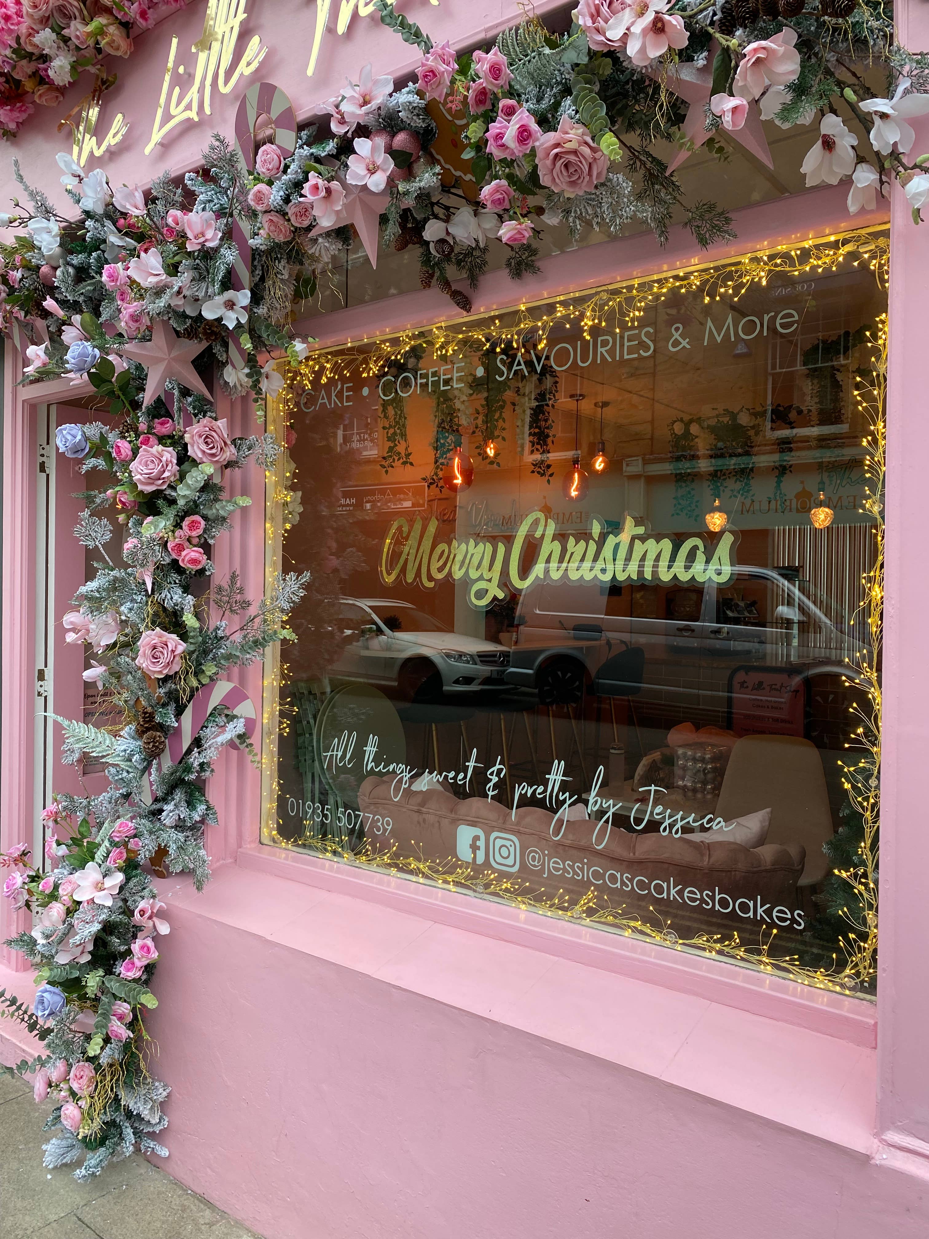 IVY CRUZ - Wholesale Bunting/Garland - Pink Christmas Flower Garland1