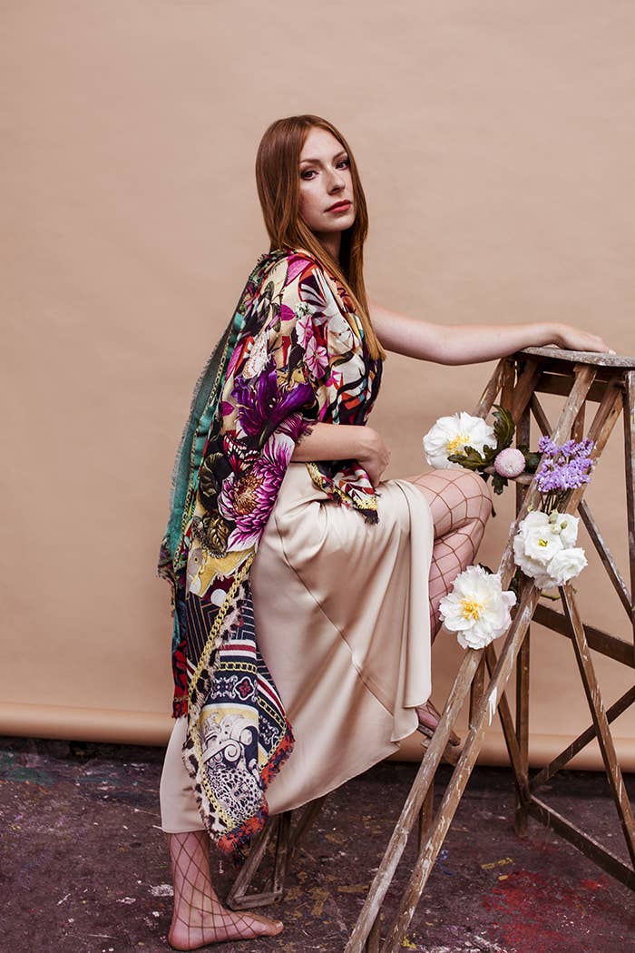 FST le french studio - Vente Écharpe – femme - Grand carré en cachemire 130x130cm SOIERIE2