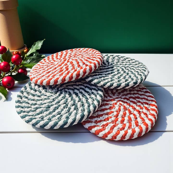 Gia Roma - Wholesale Christmas decoration - Holiday Fabric Coasters, Red White Christmas Coaster Set37