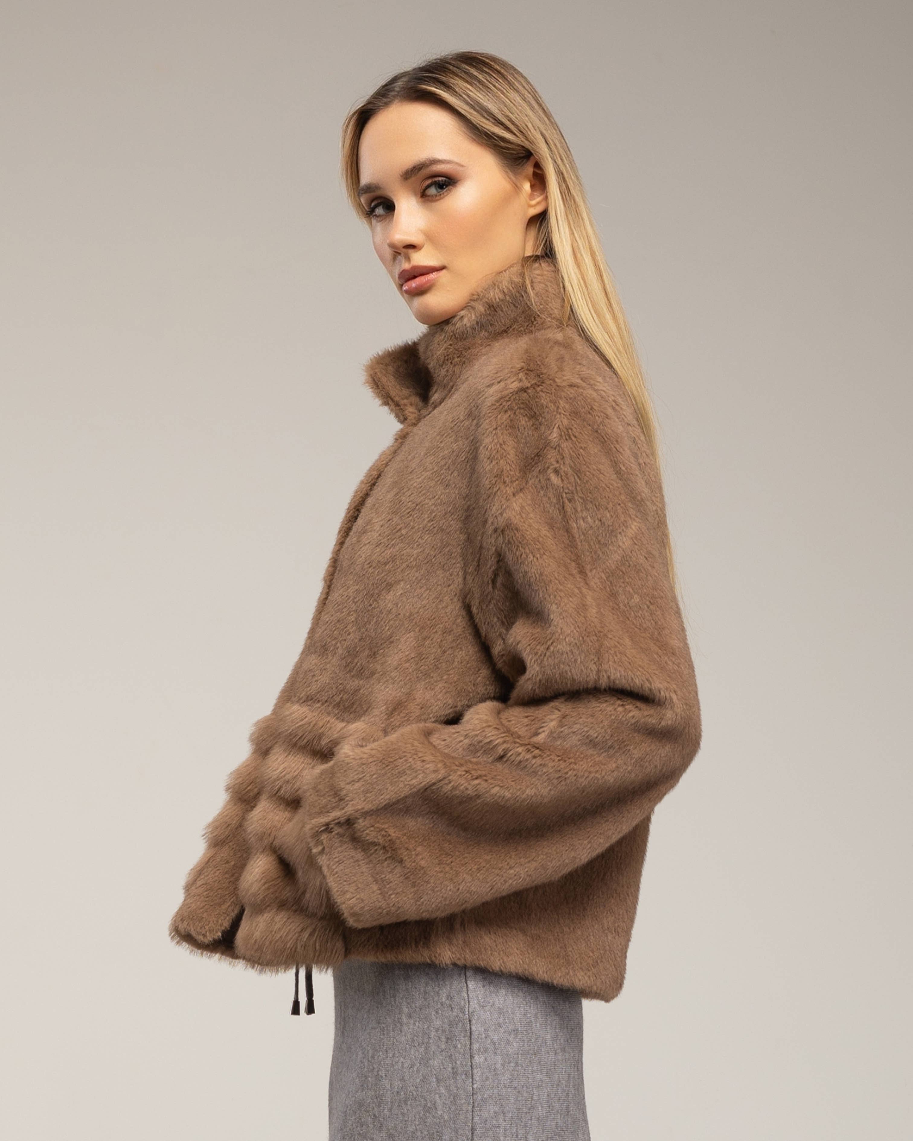 Tantra - Wholesale Coat - Women's - Synthetic fur jacket with clip closure2
