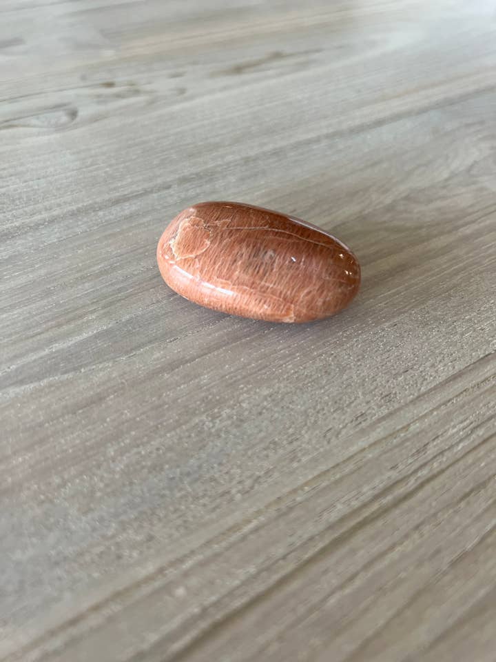 Fersken Månesten Palme Sten #2 for engroshandel hos Luna Rae