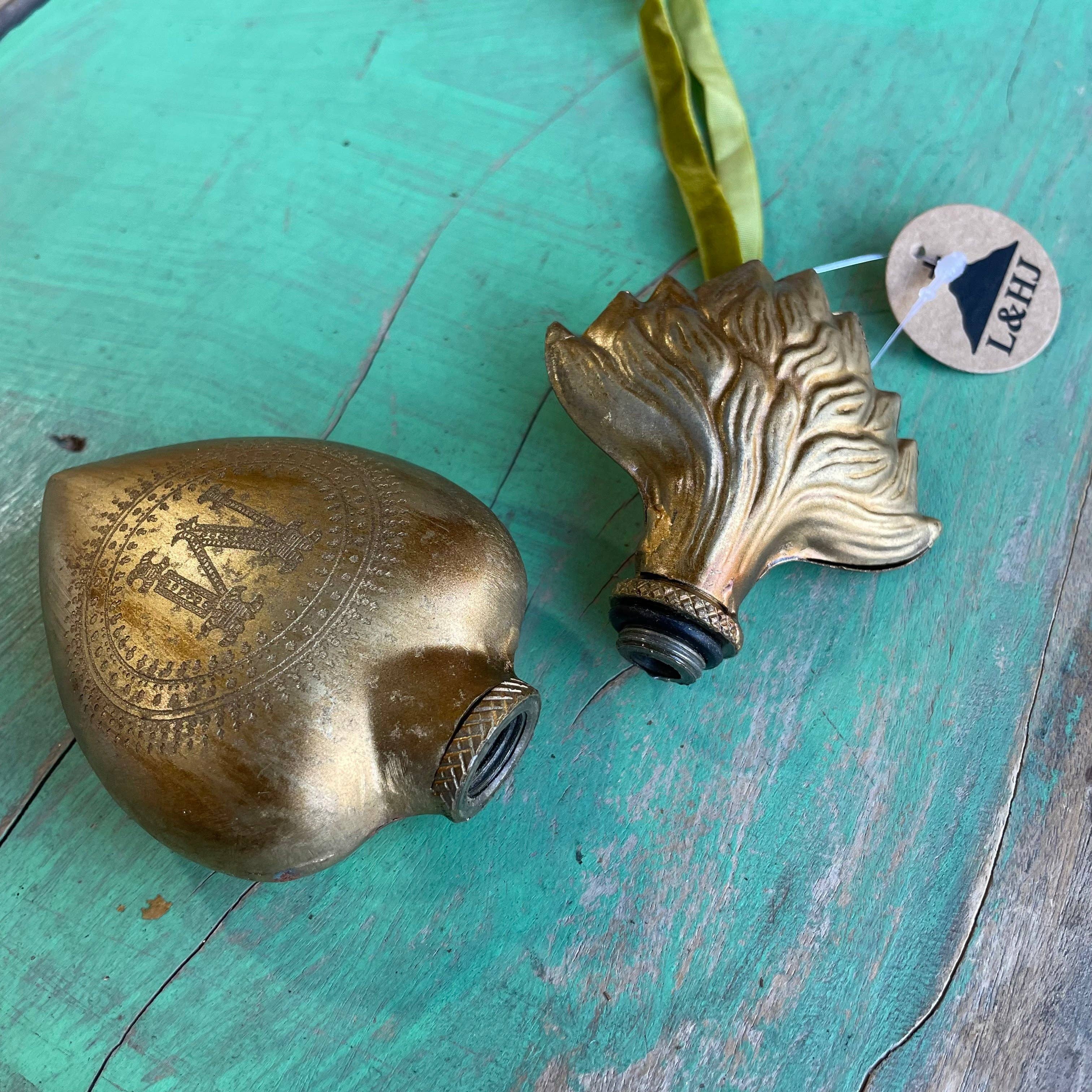 Love and Honor Jesus LLC – wholesale Decorative tabletop object – Sacred Heart Holy Water Font1