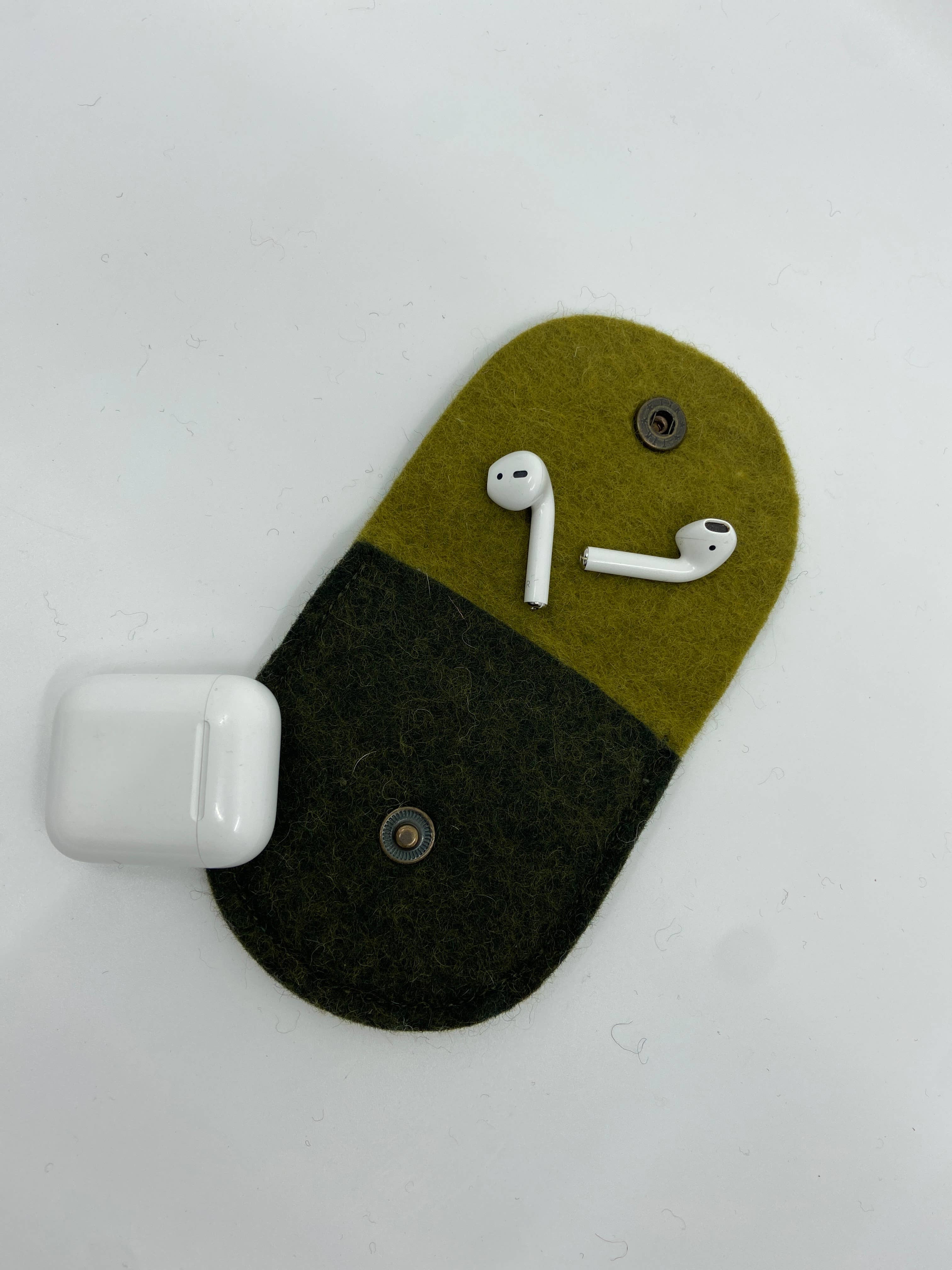 Fibres of Life - Wool & Felt - Wholesale Pouch - Women's - The Curve - Mini Organizer Pouch - Bundle of 102