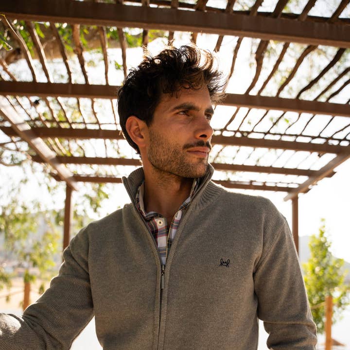 Rebeca Gray zipper for wholesale by Custi Mikelo: Men's Clothing & Christmas Gifts