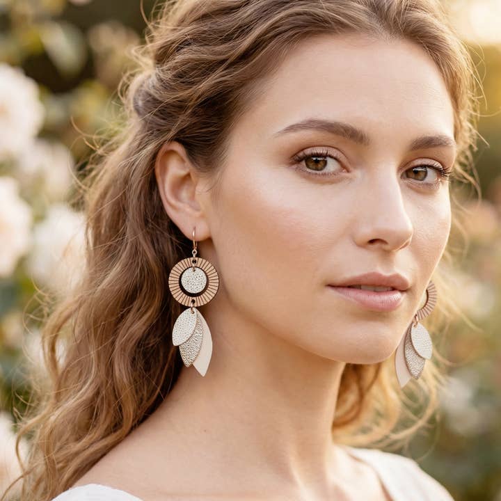 Hangende oorbellen SOLARIS Ivoor voor wholesale door Ni une ni deux