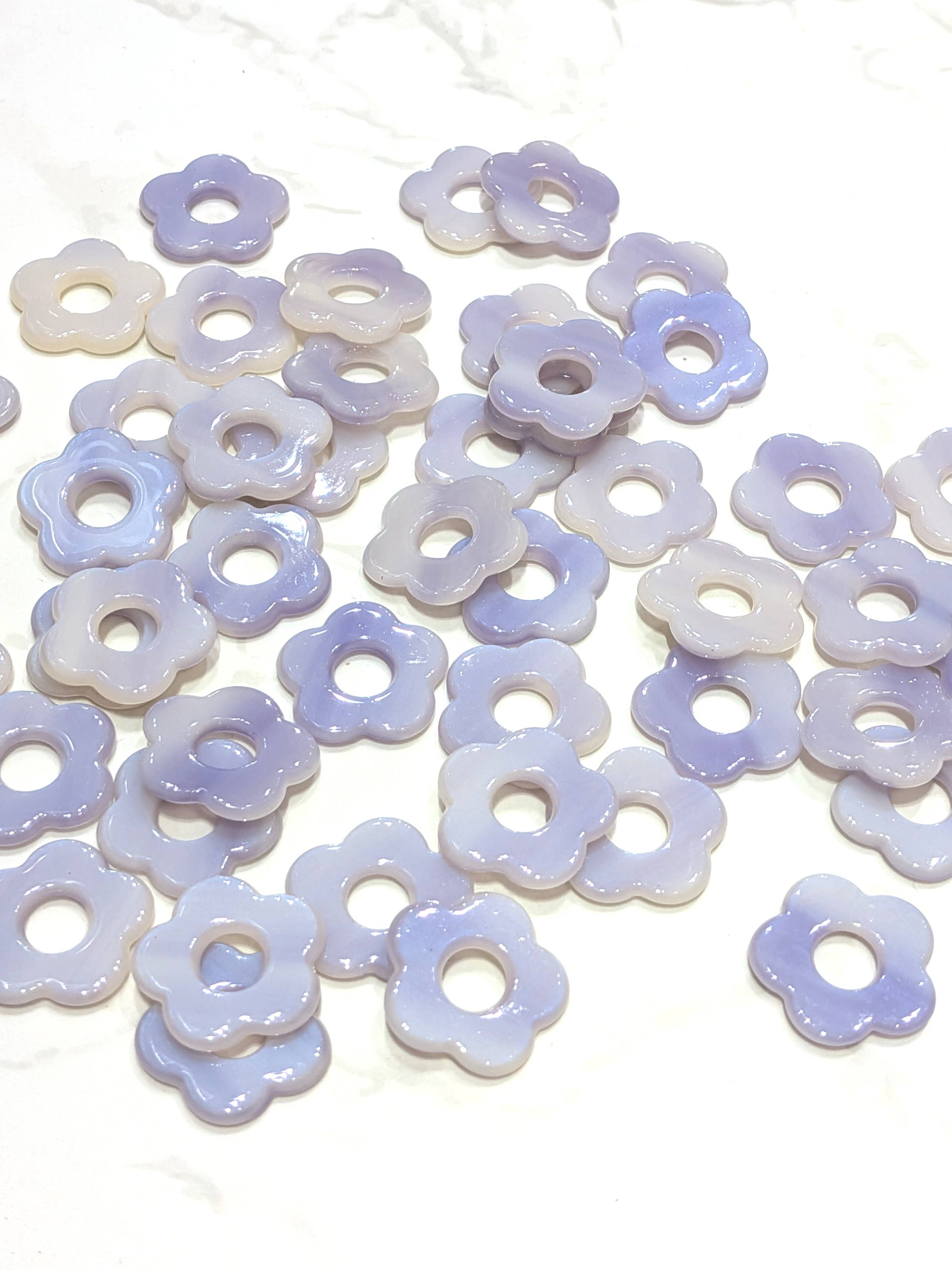 LOLO & YAYA – wholesale Emergency response charm – Flower pendant 2cm, 1.5O euros / u45