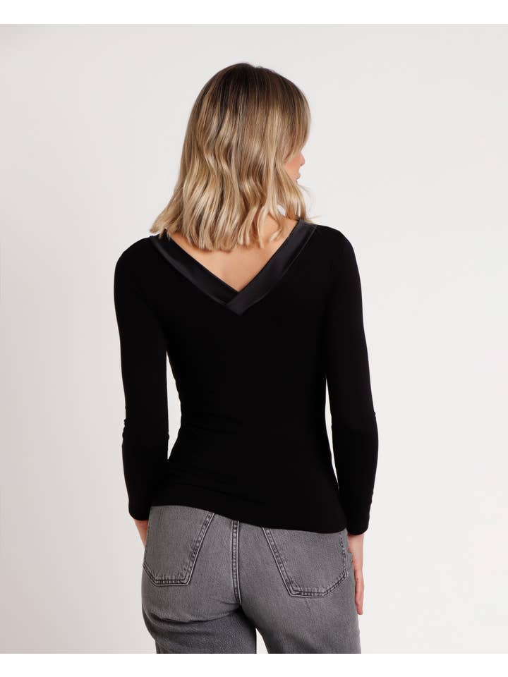 BLACK WIDE V-NECK LONG SLEEVES TSHIRT for wholesale on Faire2