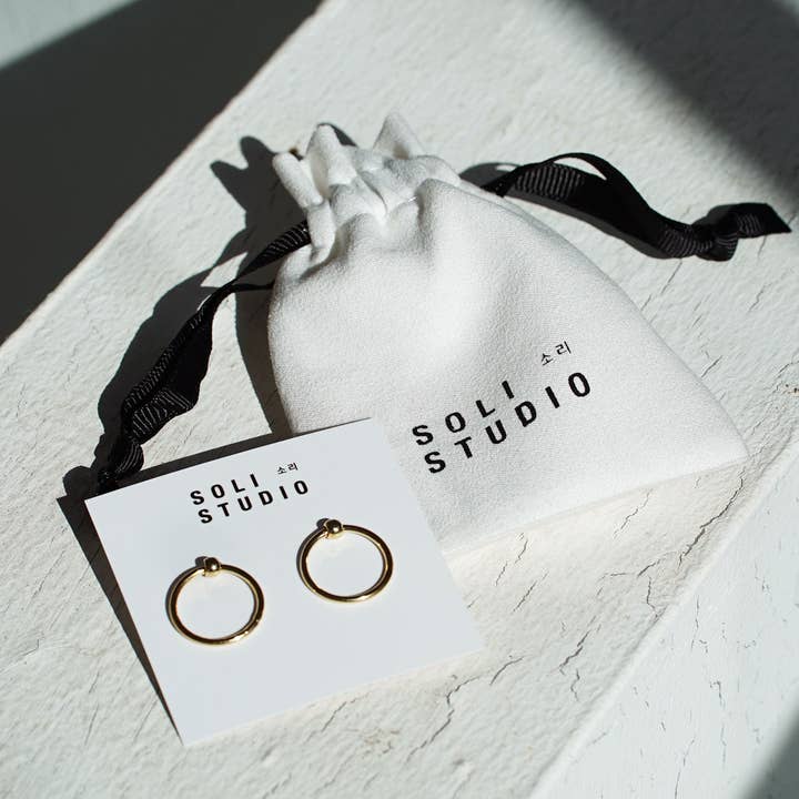 SOLI STUDIO - Wholesale Hoop earrings - Mini Hoop Tri-crystal Yellow • Gold2