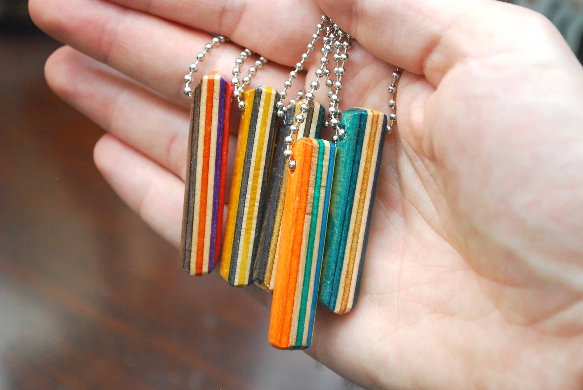 Everskate Skateboard Jewelry – Großhandel Kette mit Anhänger/Charm – Pattern Bar Halskette – Upcycling-Schmuck aus recycelten Skateboards3