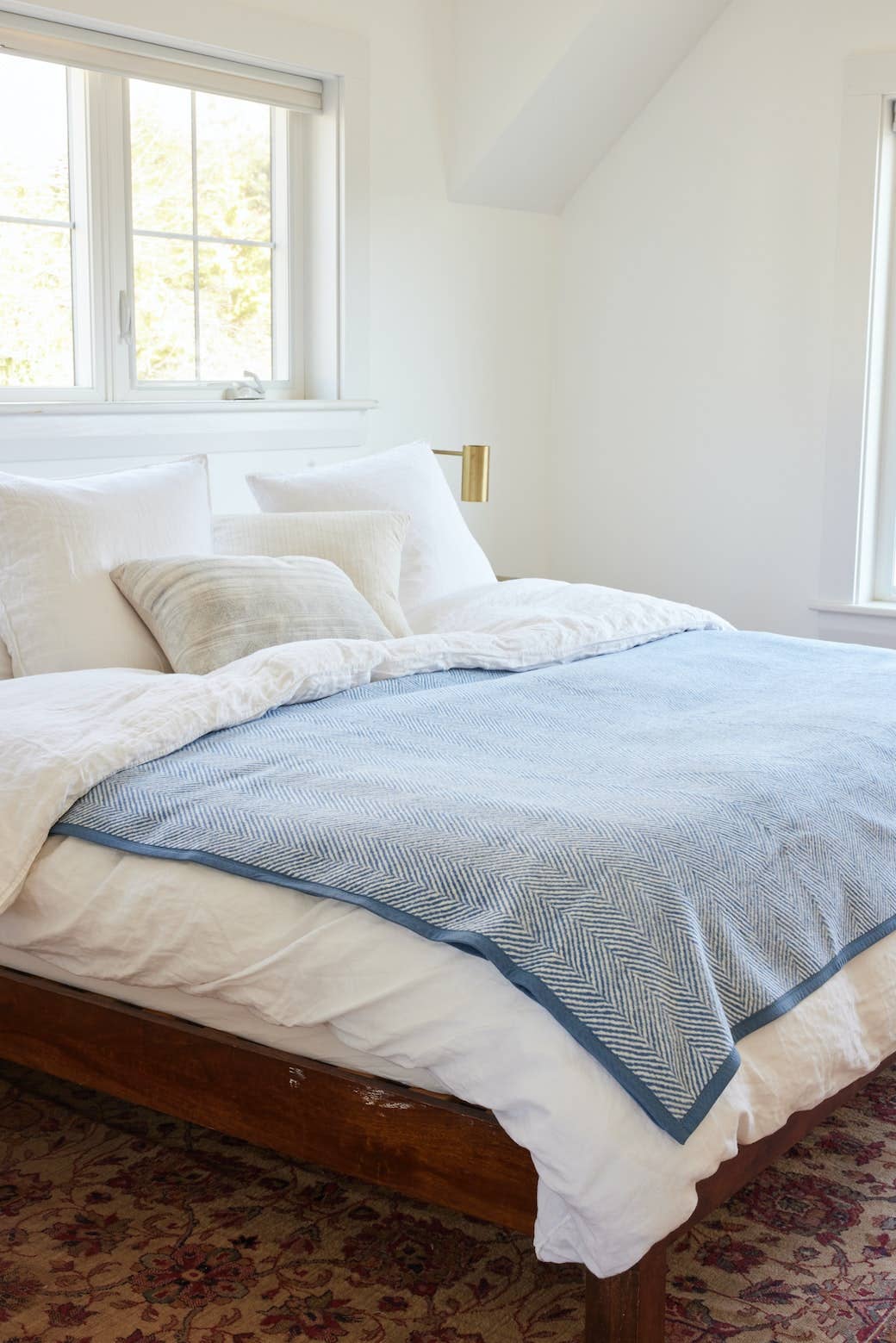 ChappyWrap – wholesale Throw blanket – Harborview Herringbone Cornflower Blanket5