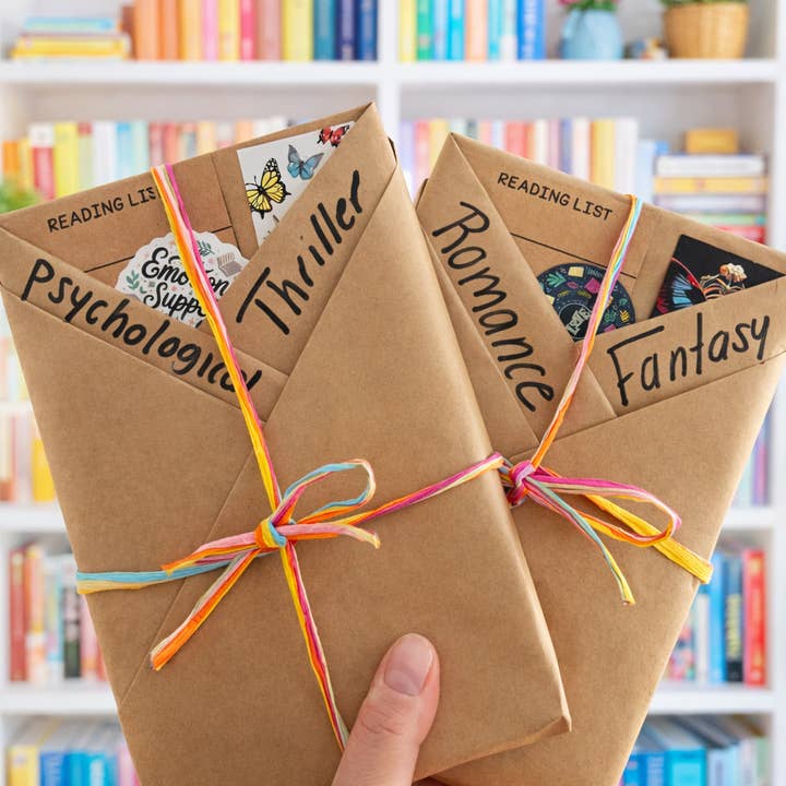 The Towne Witch - Vente Livre sur l'artisanat, les loisirs créatifs et le bricolage - Blind date avec un livre, un livre, un livret, des cadeaux, des livres