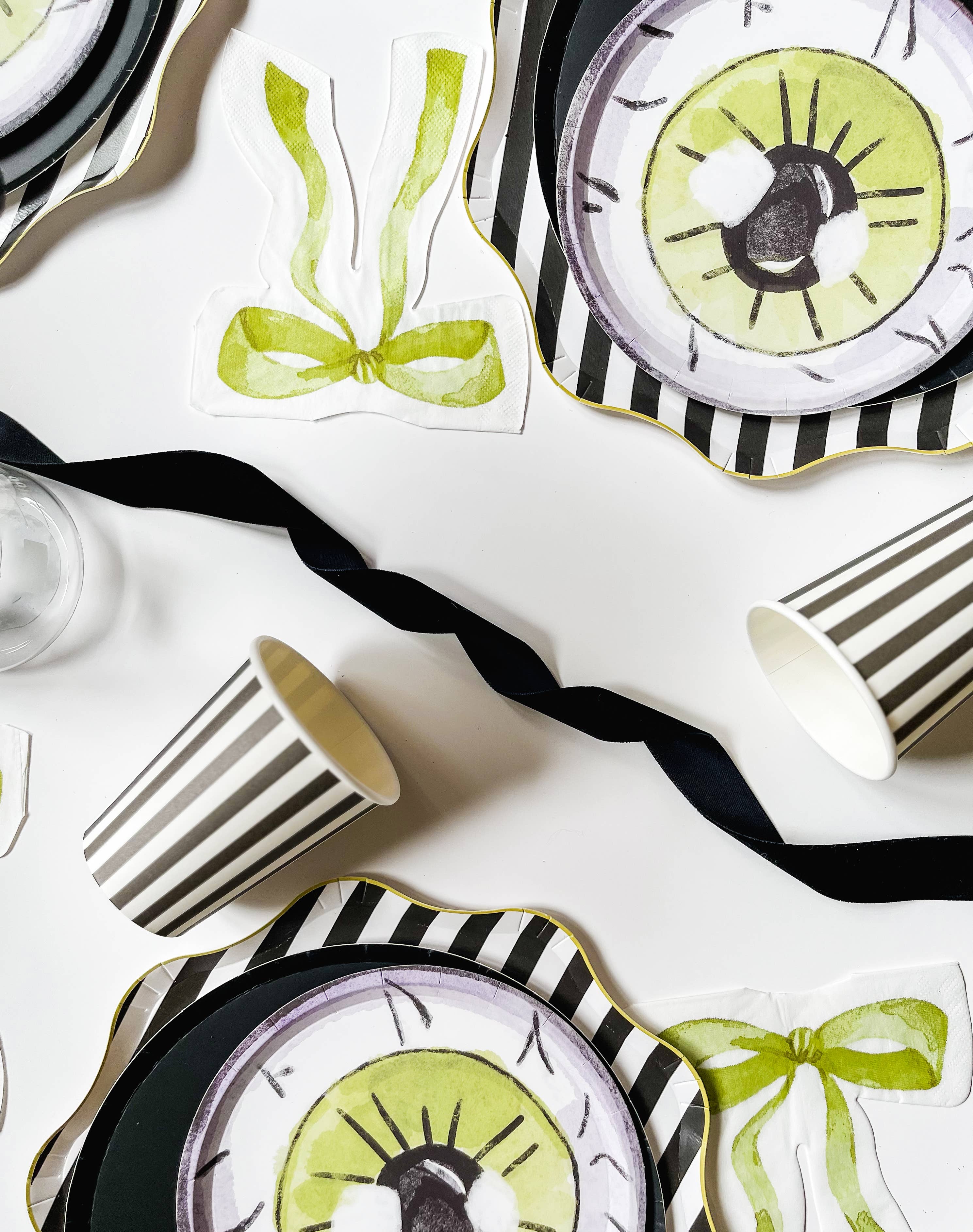 Josi James - Wholesale Disposable Cup - Black & White Striped Cup1