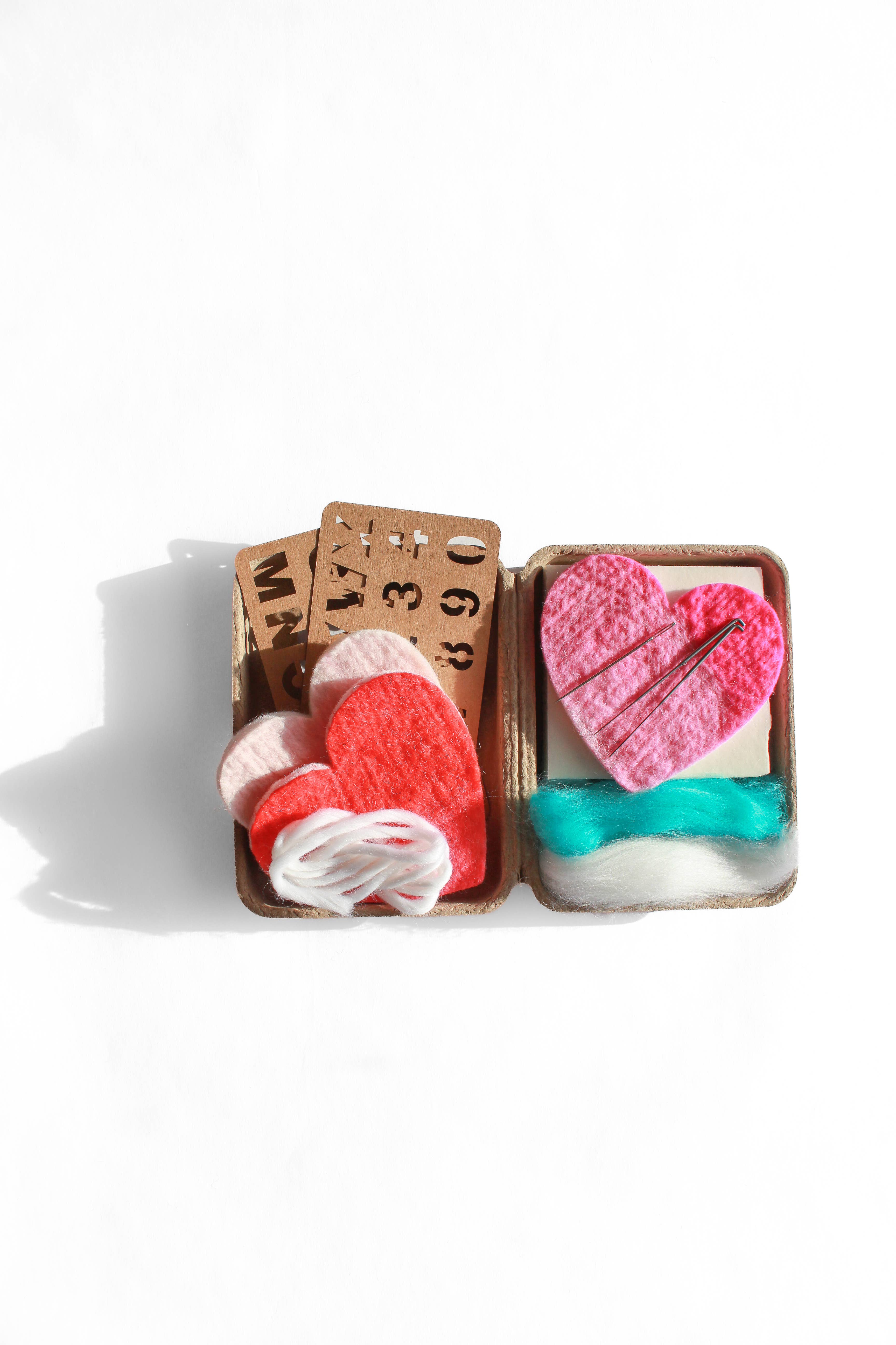 Sheep Creek Studio - Wholesale DIY Craft Kit - Mini Heart Felting Craft Kit1