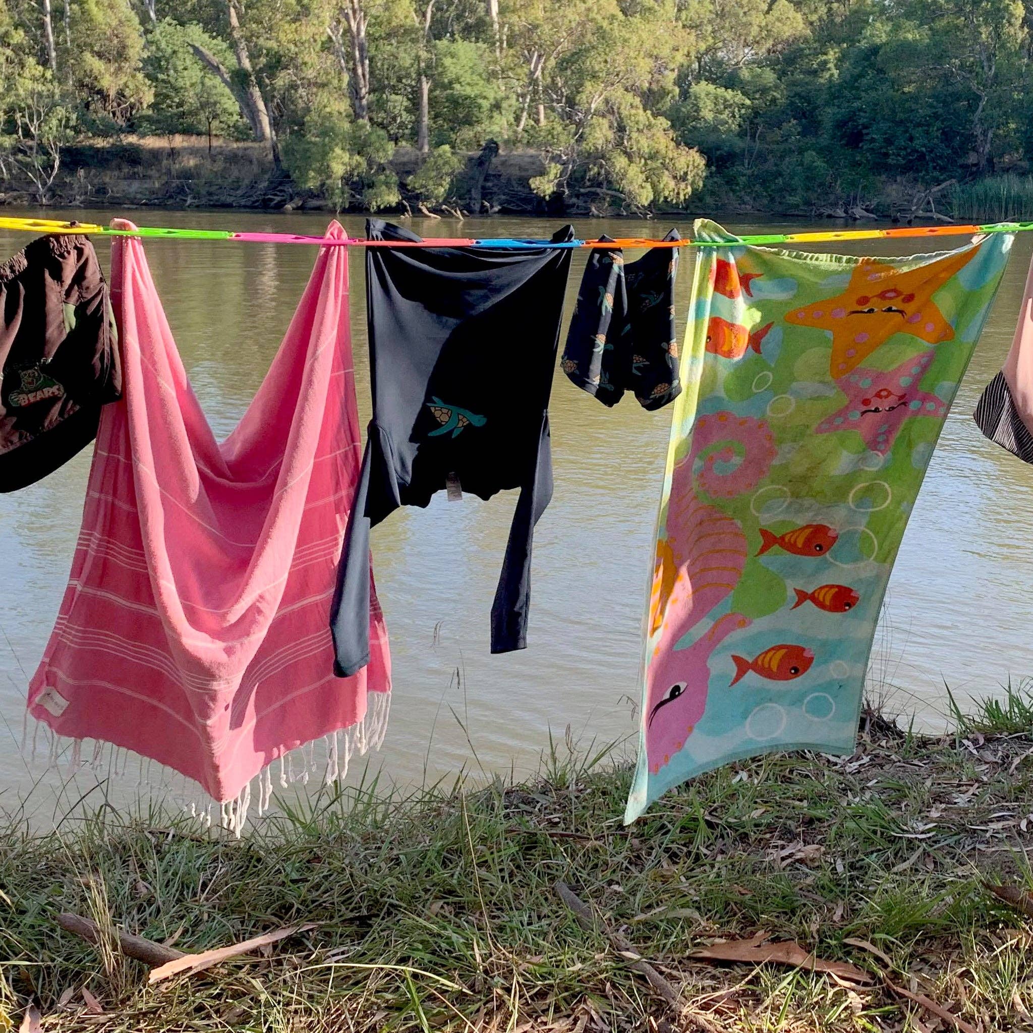 Van Go Collections - Wholesale Clothes hangers - Slide n’ Dry Pegless Clothesline9