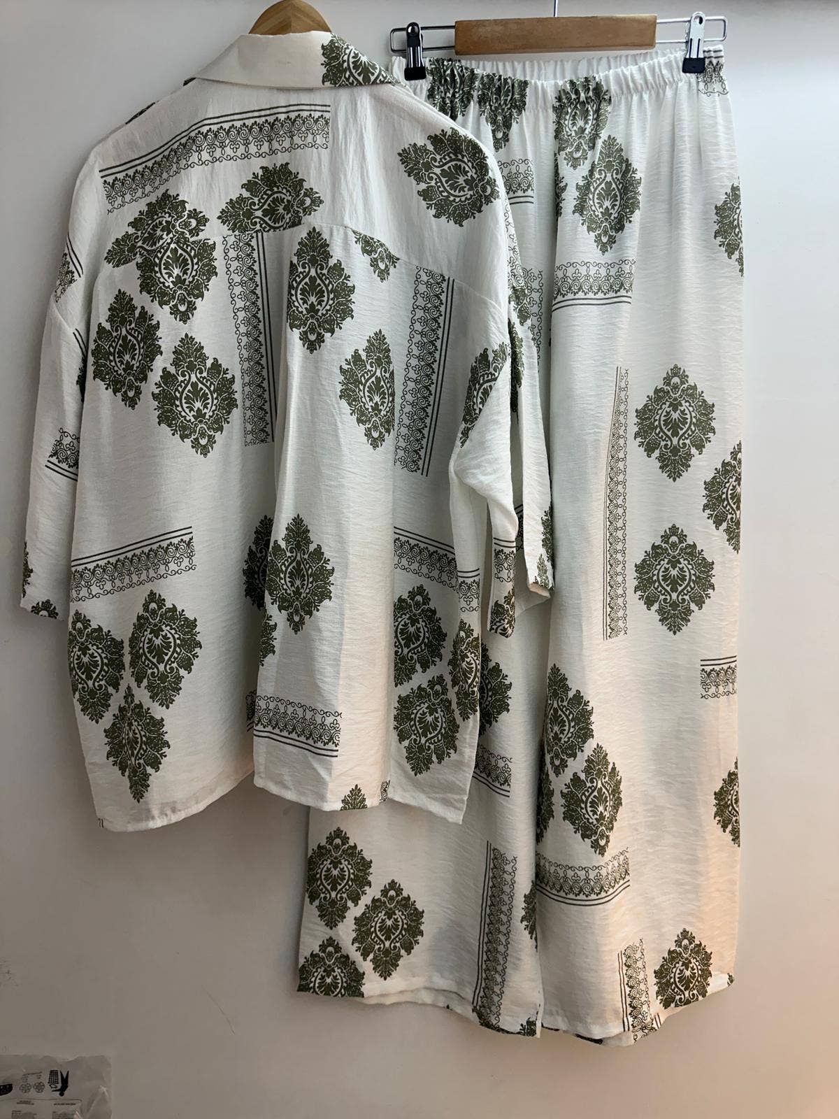 LORIANE - Vente Ensemble haut et pantalon (PAS d'intérieur) - Femme - 10652E ensemble chemise et pantalon taille unique 
2