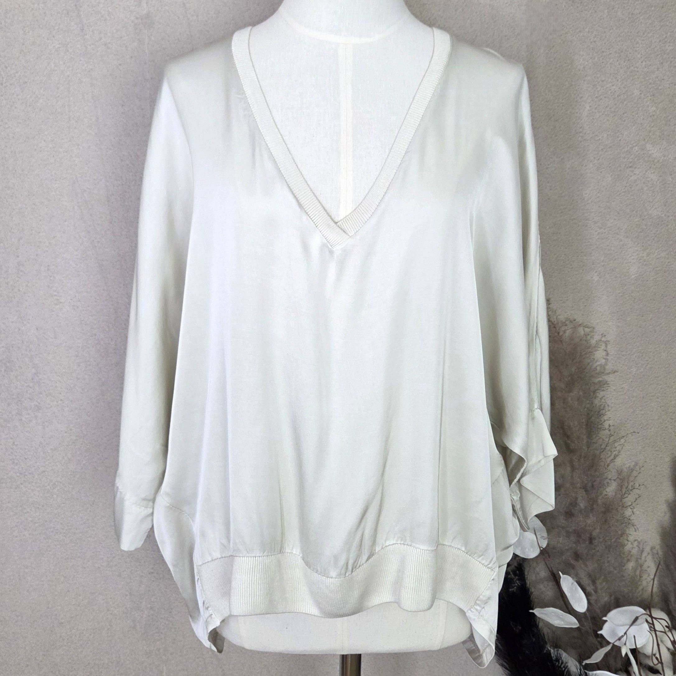 Tempest Designs - Vente Chemisier – femme - Haut en viscose effet satin à col en V hi-lo avec ourlet côtelé (M)1