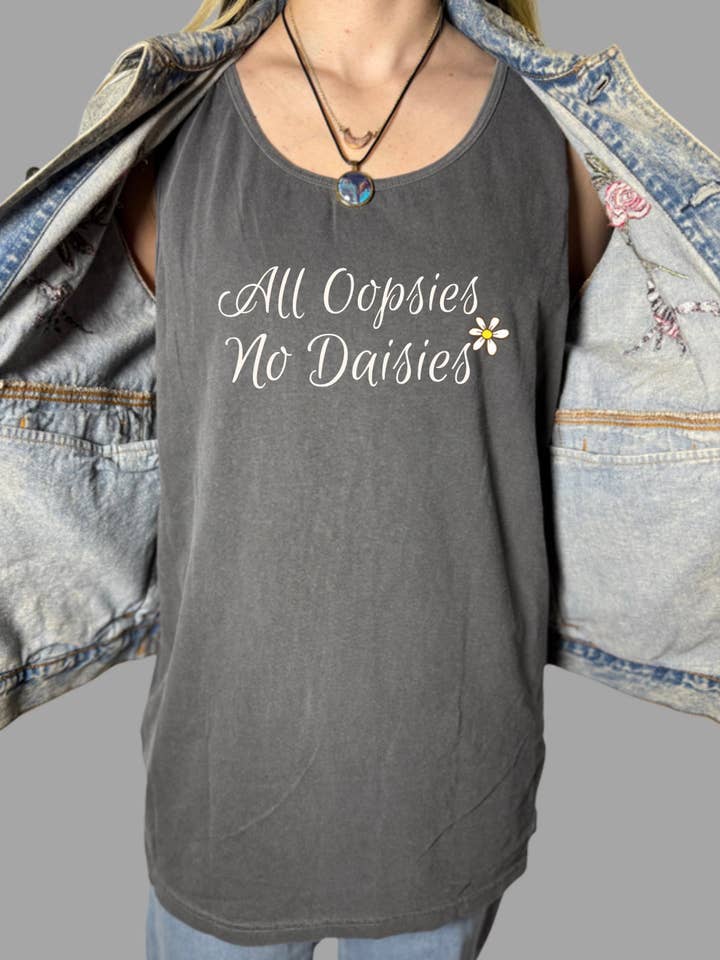 Todas as Asneiras Sem Margaridas Top por atacado de NyteSky Apparel