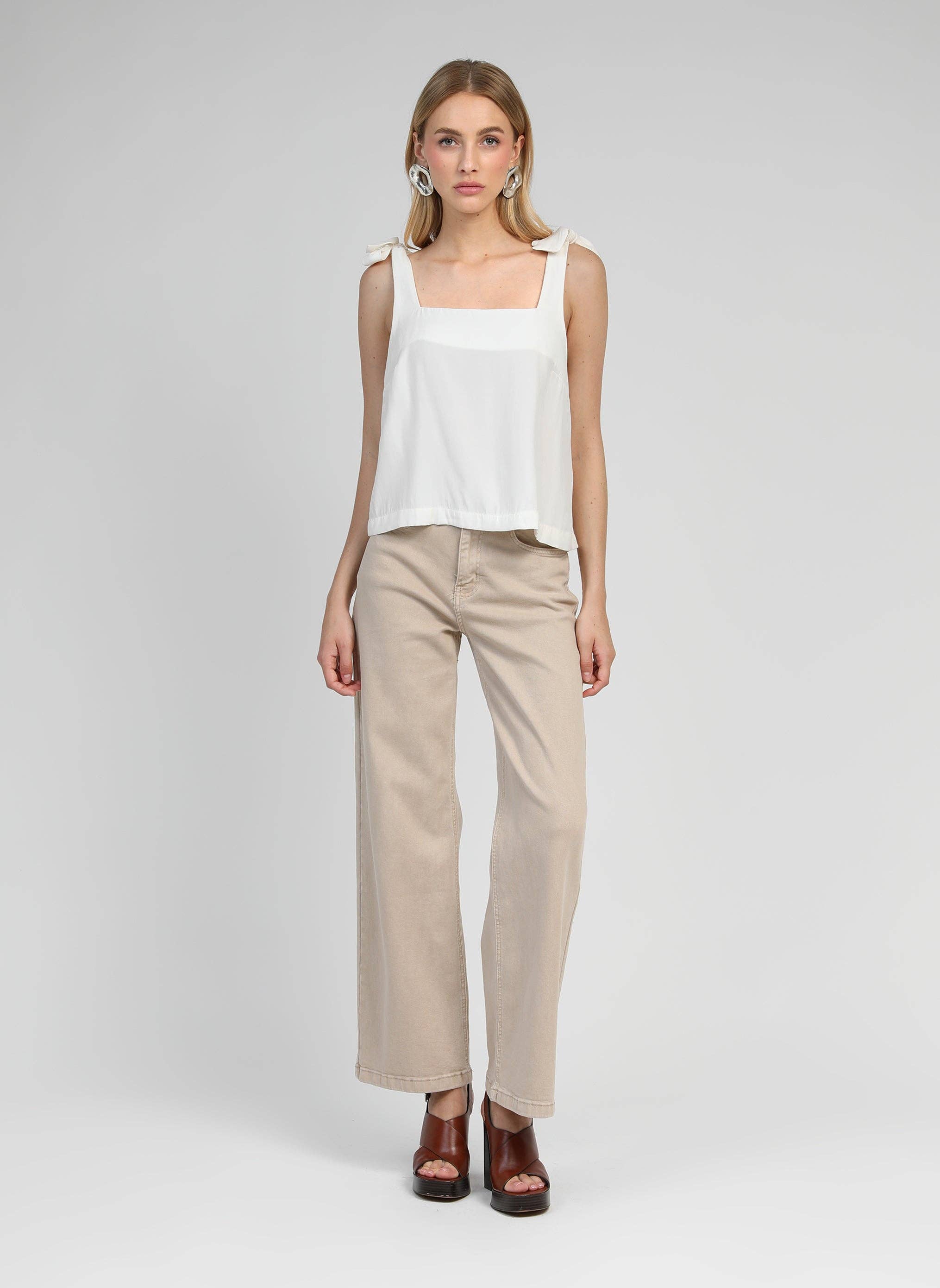 An'ge – Engroshandel Bluse - Dame – KONY tanktop i off-white4