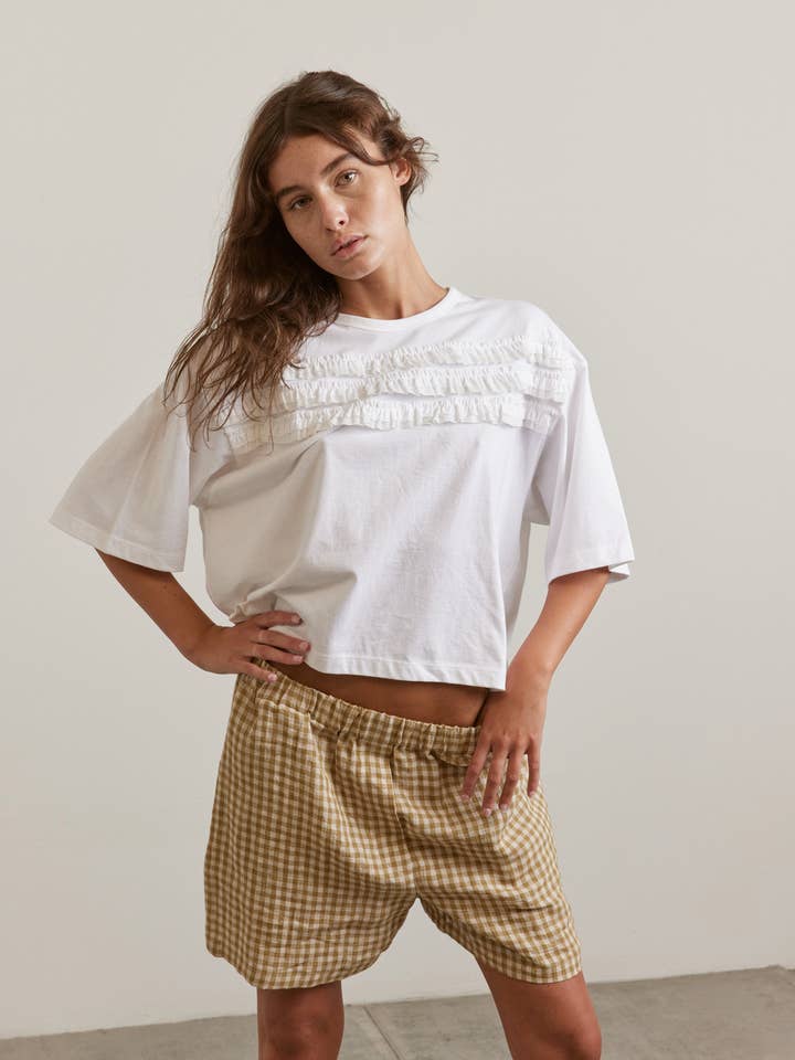 Ruffled half-sleeve cotton T-shirt for wholesale by amente