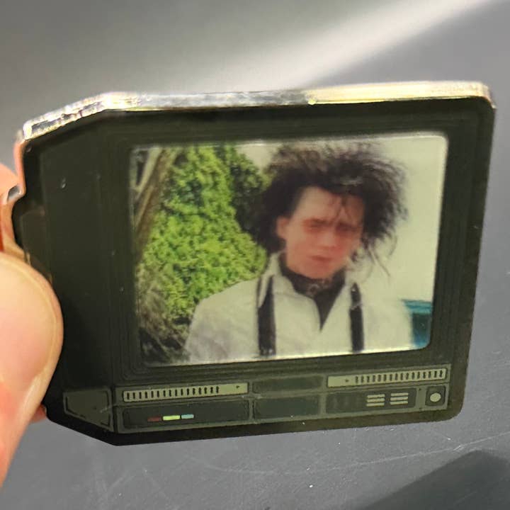 GoopyGoblins - Wholesale Lapel Pin/Button - 2.5" Lenticular Edward Scissorhands CRTV Enamel Pin5