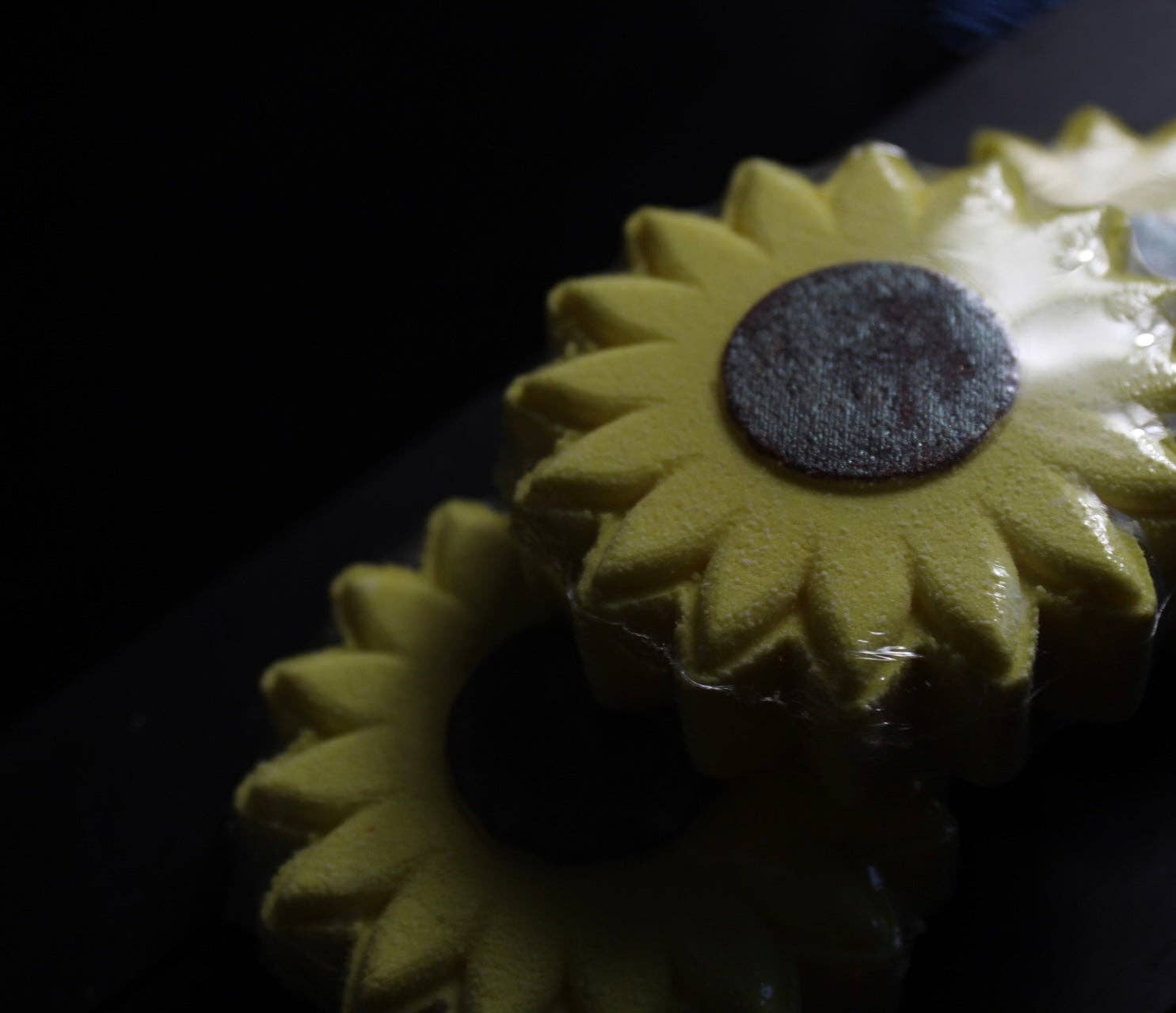 Wicked Bubbles LLC - Wholesale Bath Bomb/Fizz - Sunflower Bath bomb - 3.5 oz - Sunflower Scent2
