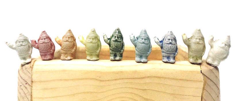 Handpicked Ceramics - Vente Figurine décorative - Gnomes en céramique miniatures0