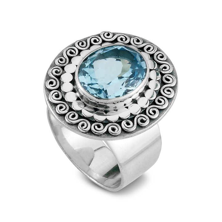 Bague Sunburst topaze bleue ovale SS pour la vente par Eli Pebble