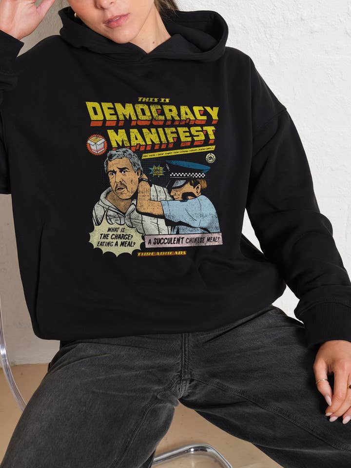 Este é o moletom Democracy Manifesto por atacado de Threadheads