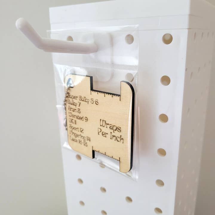 Chippy's Knittery - Wholesale Knitting/Crochet Supplies - Keychain Knitting Tools in Packaging2