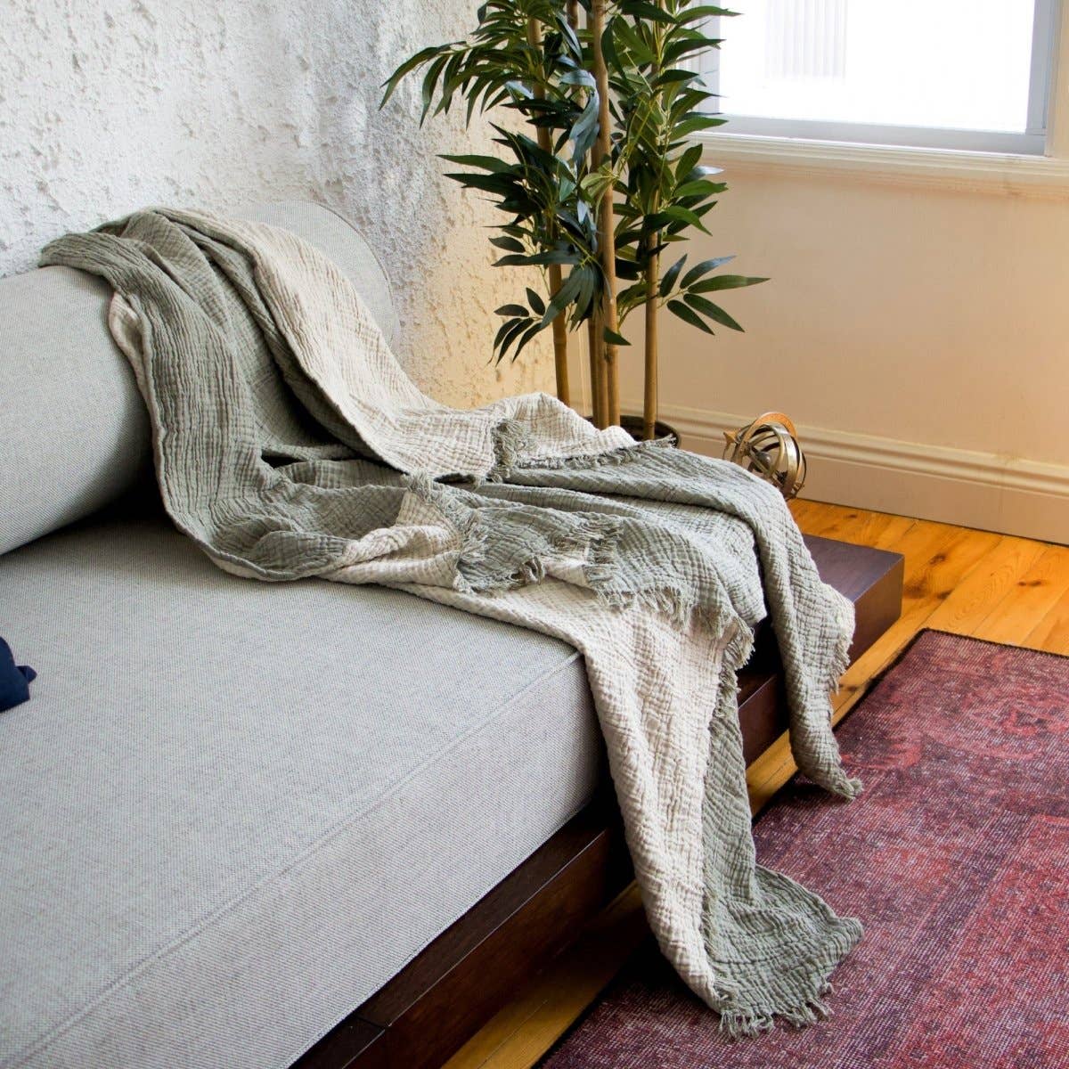 Primitive – wholesale Throw blanket – Carignan Reversible Gauze Muslin Throw Plaid Blanket W0114