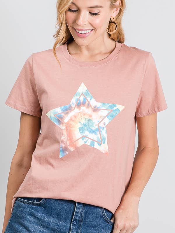 TOP CON GRAFICA A STELLA, TIE DYE per la vendita all'ingrosso da parte di Tres Bien, Inc