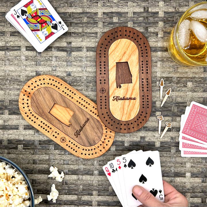 Cast & Carve - Wholesale Board Game - US States Mini Travel Cribbage Board Set with Custom Pegs
