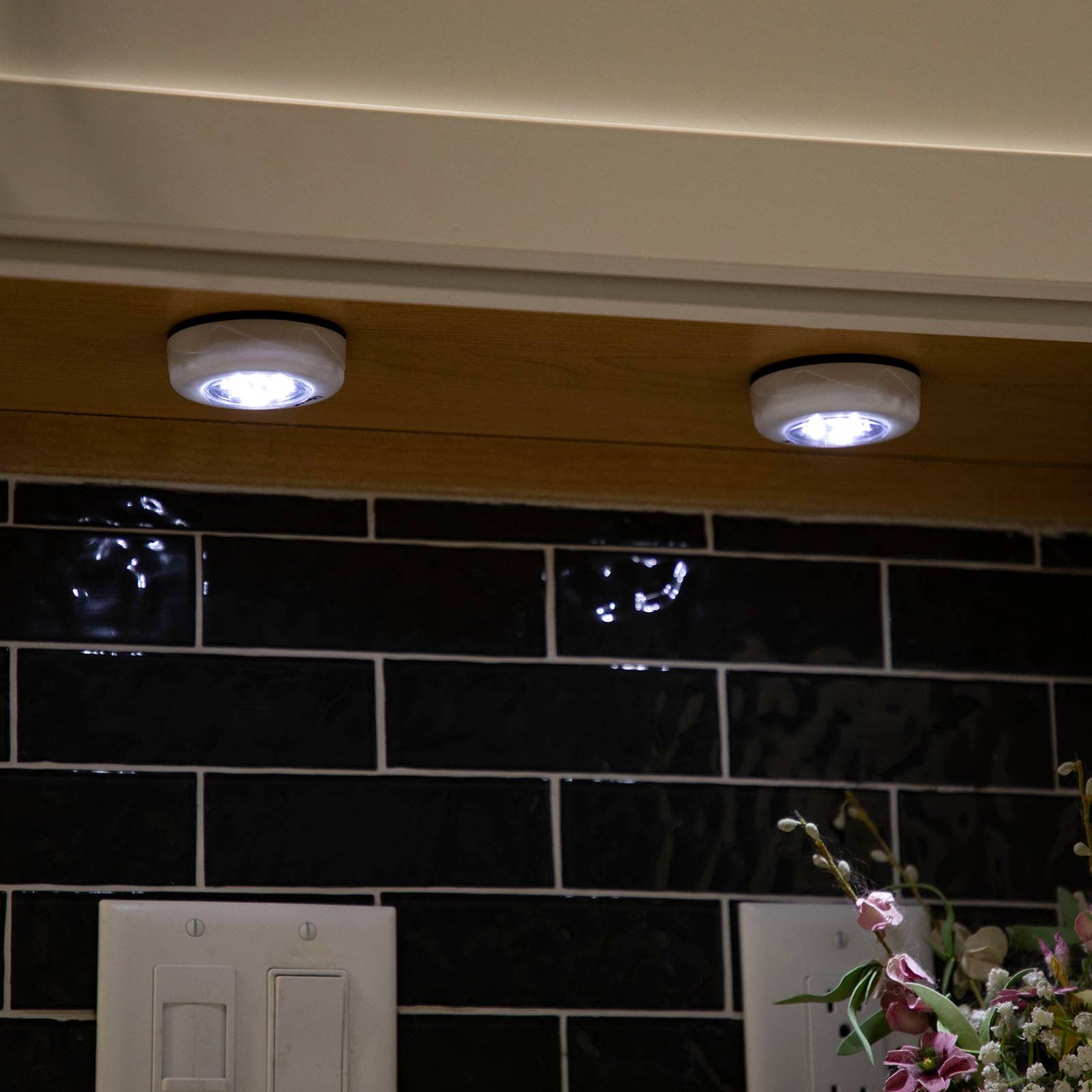 LitezAll - Wholesale Accent/Desk Lamp - LitezAll LED Puck Light 6 Pack2