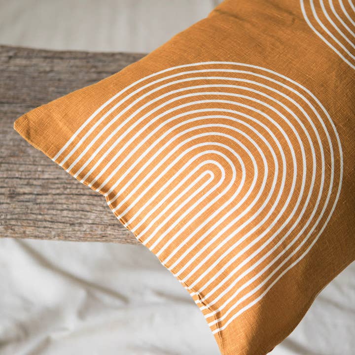 Kapda Casa - Wholesale Chair Cushion - Funda Laberinto Dorado | 60x40 cm1