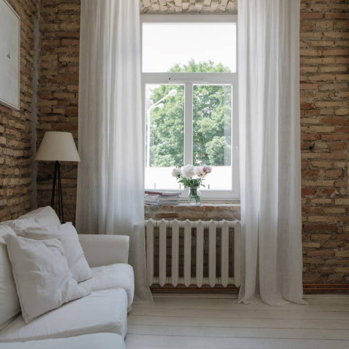 Linen Tales (We cover U.S. import duties) – Großhandel Vorhang – Optisch weißes Leinen Tagesvorhang-Set mit Tunnelzug, 2-teilig2