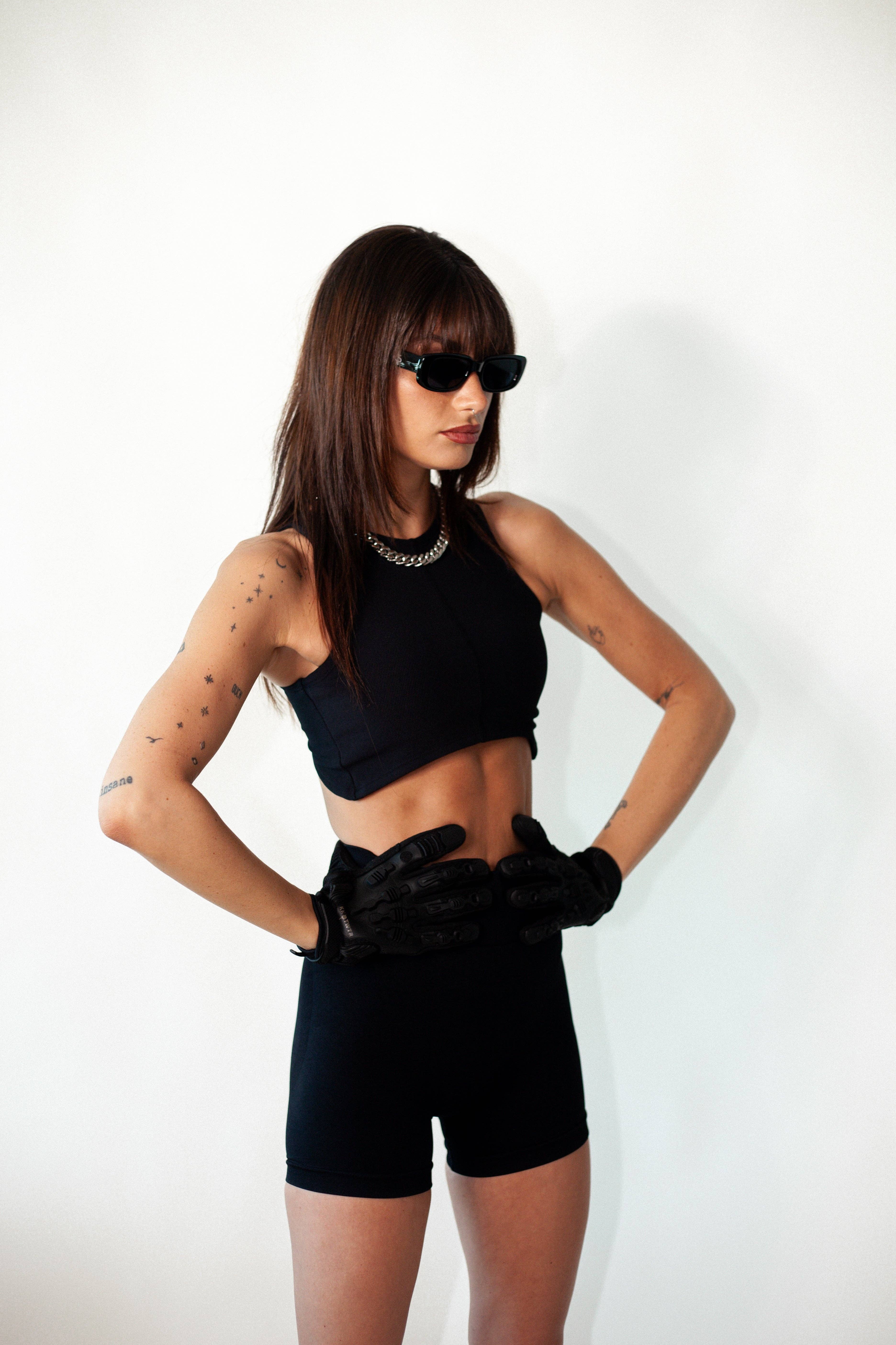 KNOTWTR - Venta al por mayor Pantalones cortos deportivos - Mujer - Mallas Cortas Negras5