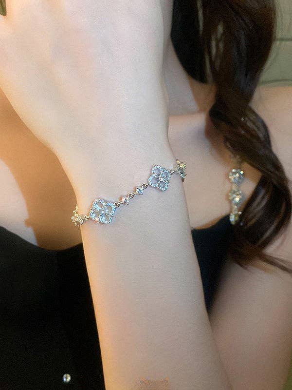 Adjustable Geometric Rhine Stones Shiny Bracelet Accessories for wholesale by Basis Fancy