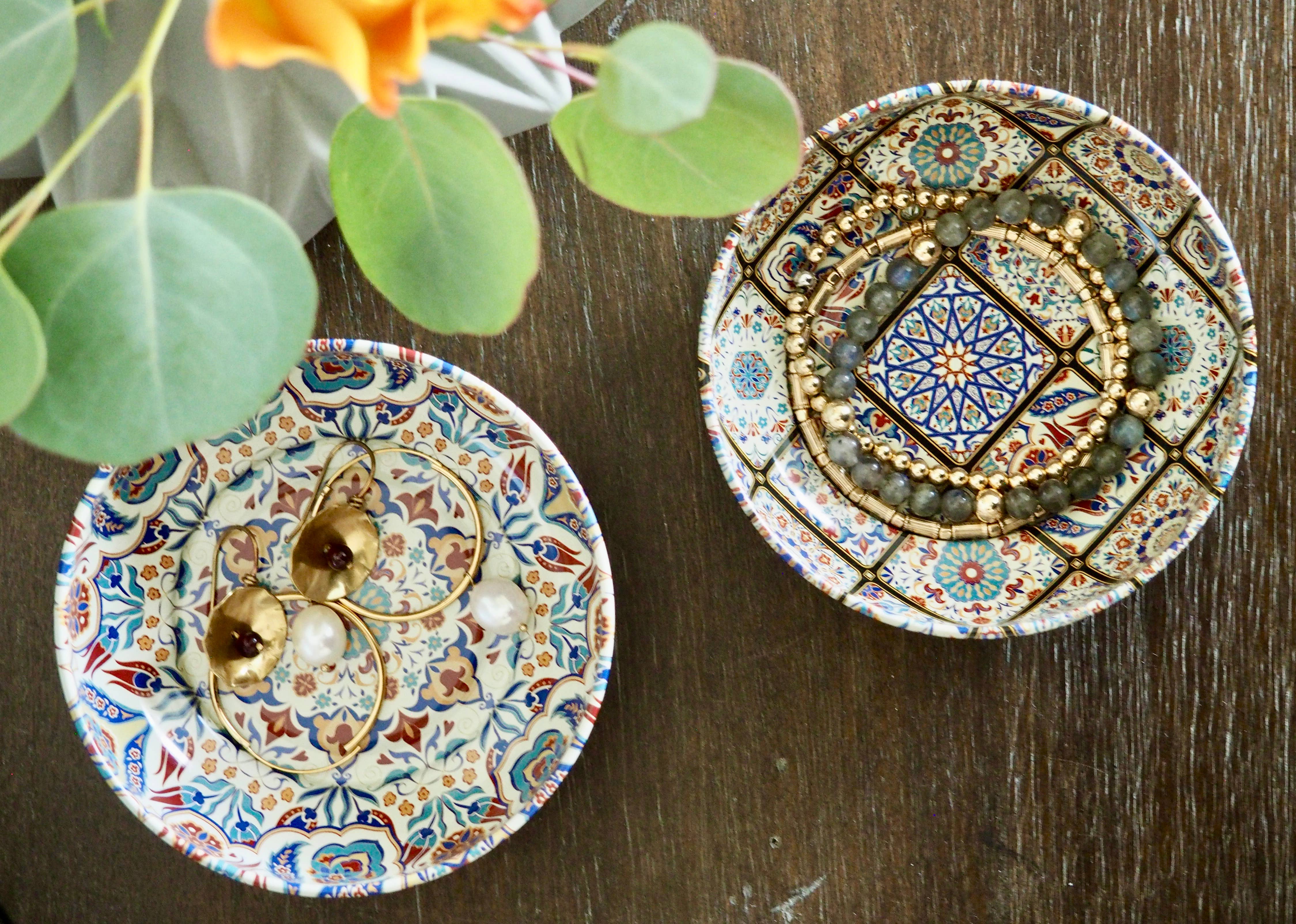 Esthetic Living - Wholesale Decorative Plate/Dish/Bowl - Metal Bowl - Emel - Small 2