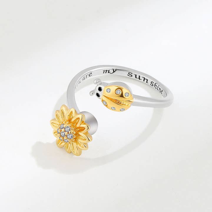 Bague Ouverte Ajustable Coccinelle Tournesol pour la vente par Revelari