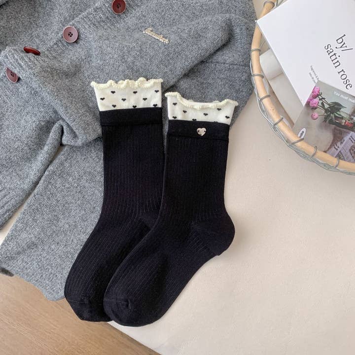 alberalkirk - Wholesale Socks - Women's - Color Block Ruffle Trim Socks Polka Dot Button Accent M5A0225