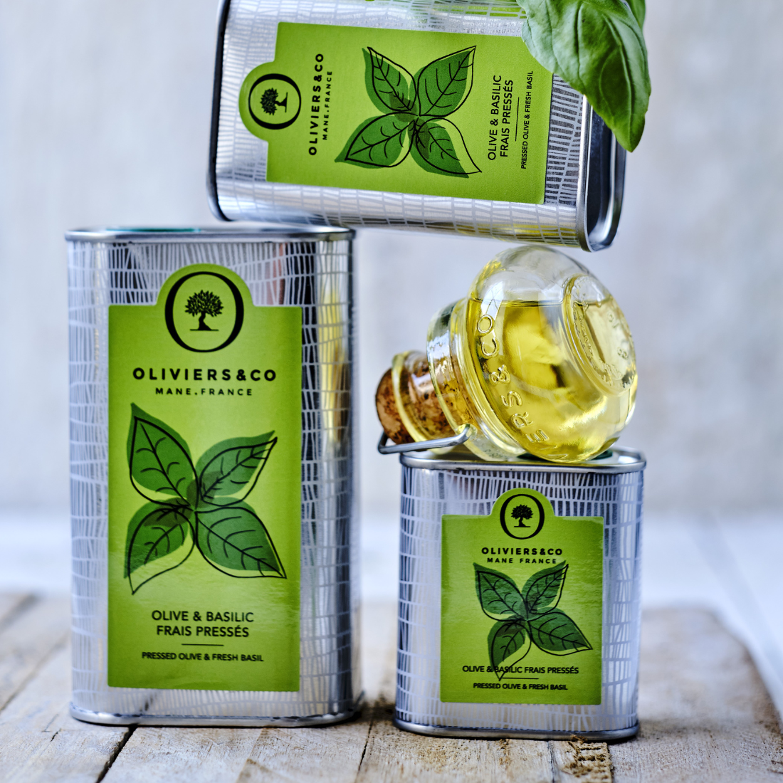 Oliviers & Co - Wholesale Olive Oil - Olive & Basil Oil1