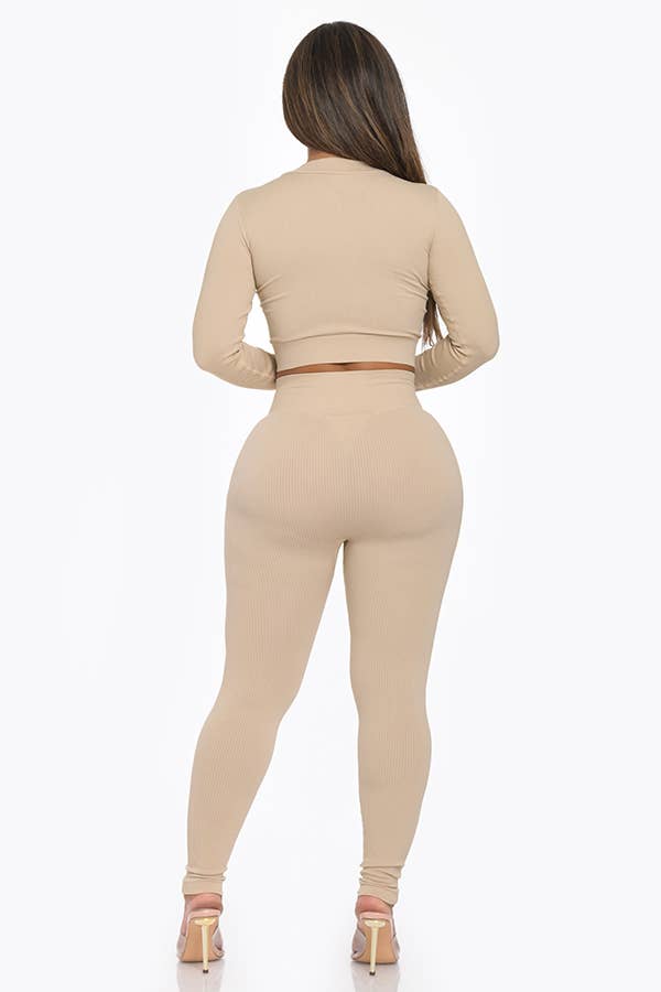 Lime All the Time – Großhandel Set aus Oberteil und Hose (NICHT Loungewear) – Damen – 2-teiliges Set aus Crop-Top und Leggings mit langem Reißverschluss, ohne Nähte18