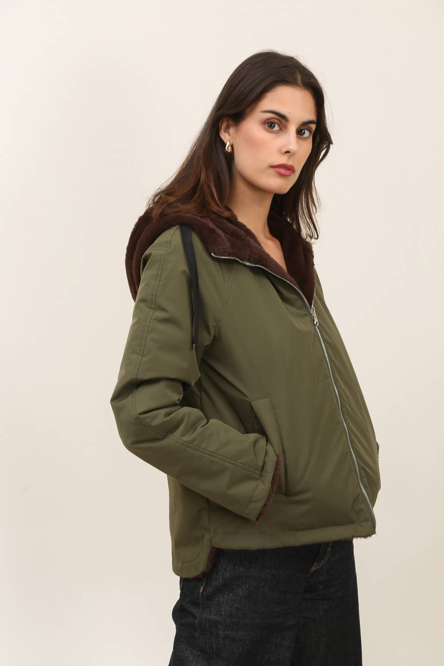 Attrait Paris - Wholesale Parka - Women's - Short hooded parka, reversible fur23