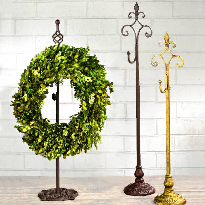 Tripar International - Wholesale Retailer Display Stand/Case - Adjustable Wreath & Purse Stands3